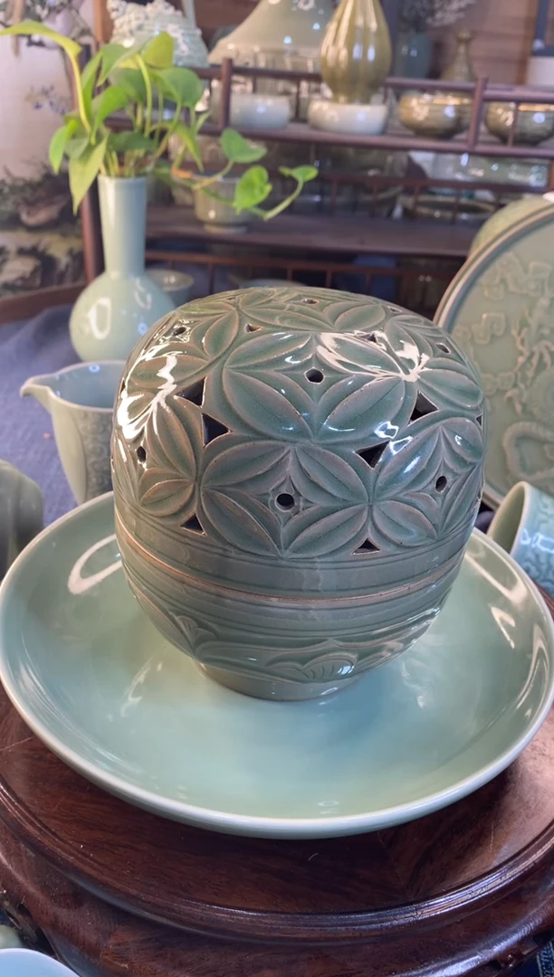 900078手工刻花镂空 香薰炉有钱花1只