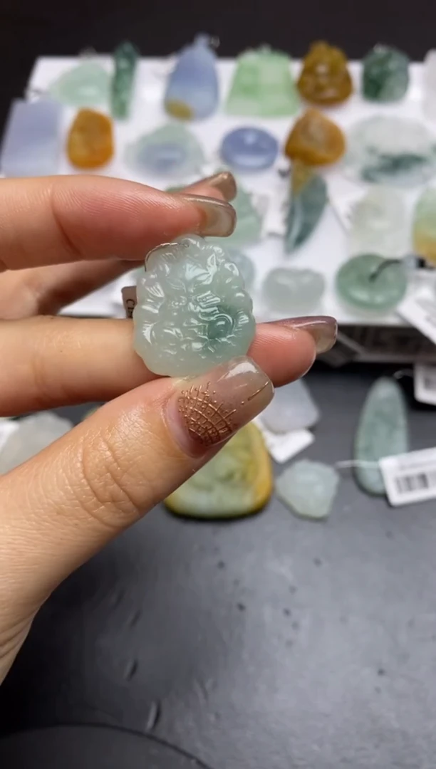 【闪购商品】定制翡翠未镶嵌翡翠毛货~