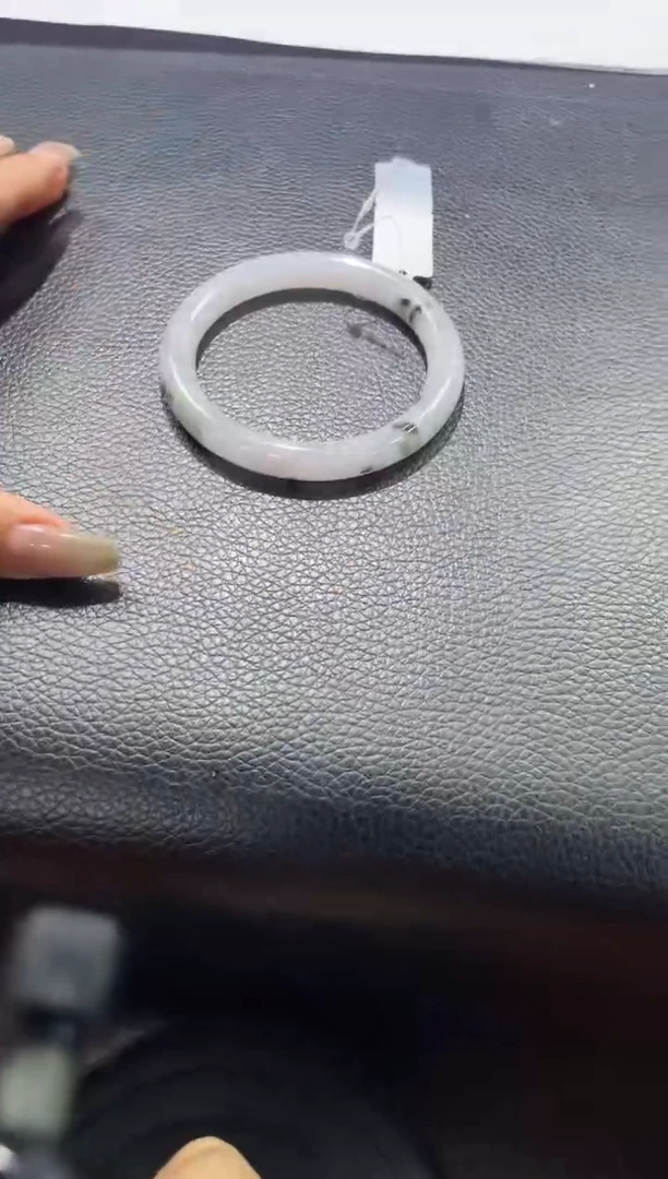 【闪购商品】定制翡翠手镯未镶嵌手镯DDS/发一件