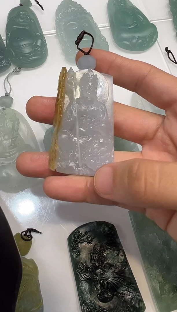 未镶嵌定制翡翠地藏