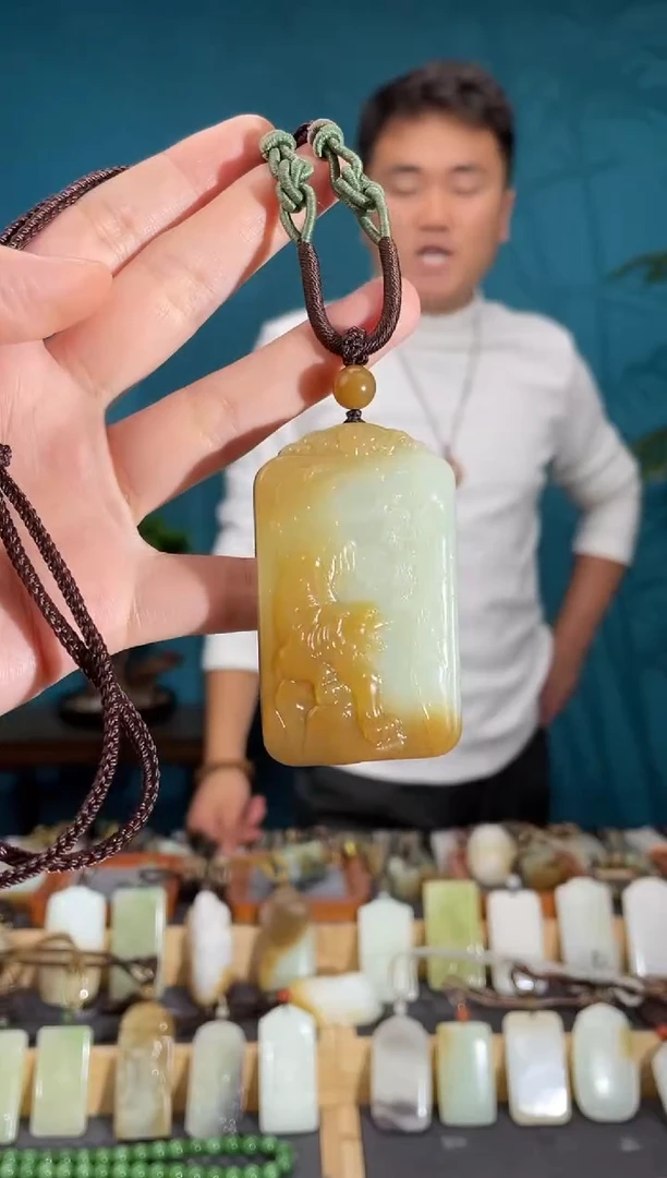 颈饰未镶嵌和田玉1