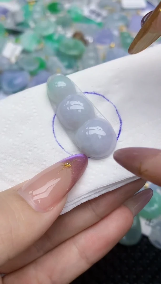 翡翠未镶嵌颈饰   天然翡翠A货  百元以上9米证书费自理