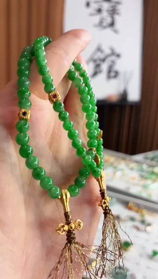 18K金镶嵌手链翡翠手串 多样性发货 发其一