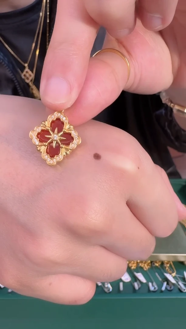 布家四叶草吊坠0.90（附带礼盒包装）