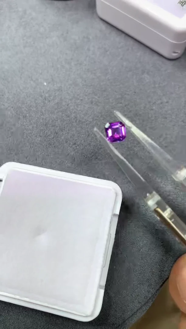 裸石蓝宝石0.7ct 58