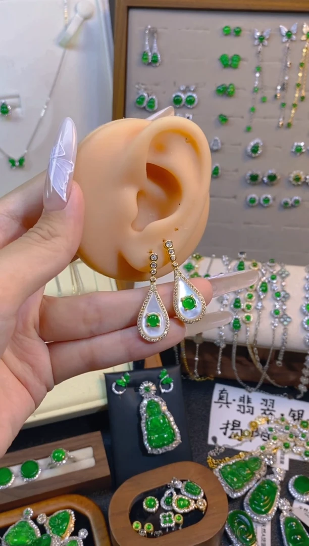 银S925镶嵌翡翠耳饰蛋面耳坠