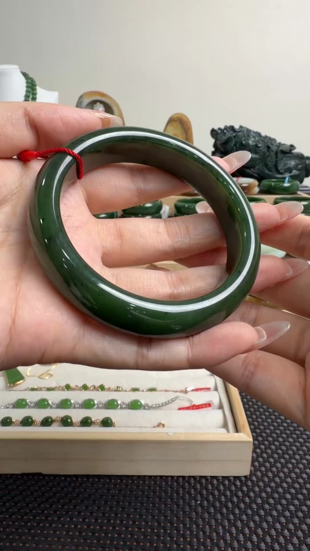 颈饰未镶嵌和田玉手镯62