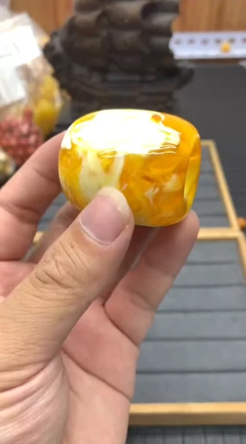 A04.金瓷白40mm大桶珠