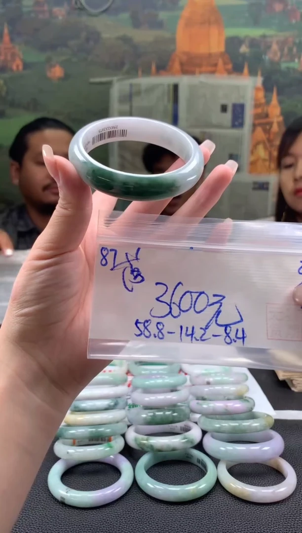 翡翠手镯未镶嵌翡翠手镯 下单联系小耳机#87