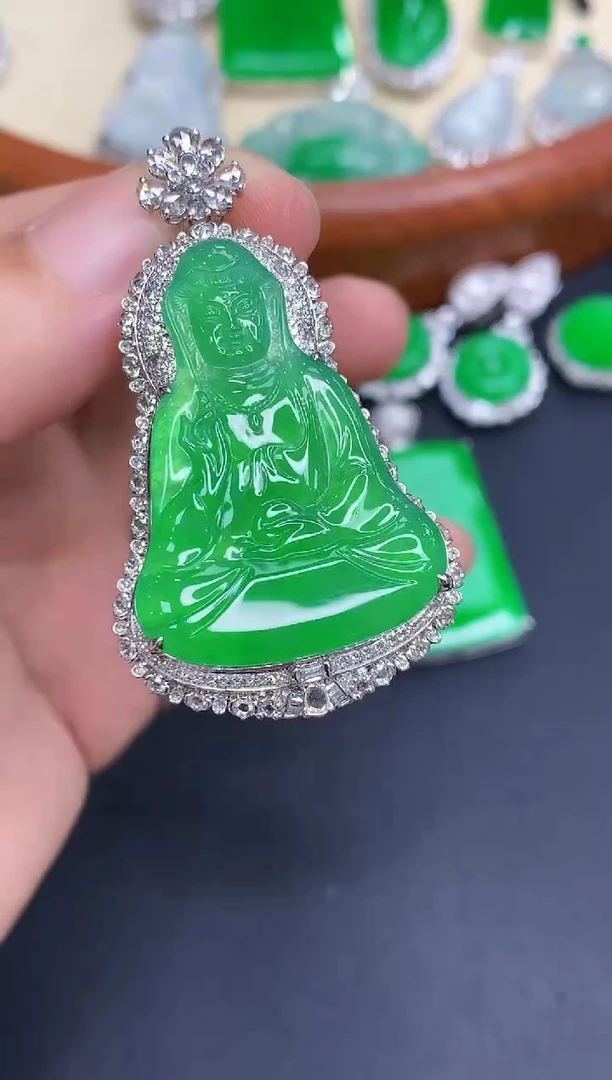 颈饰18K金镶嵌翡翠731-中国好珍宝