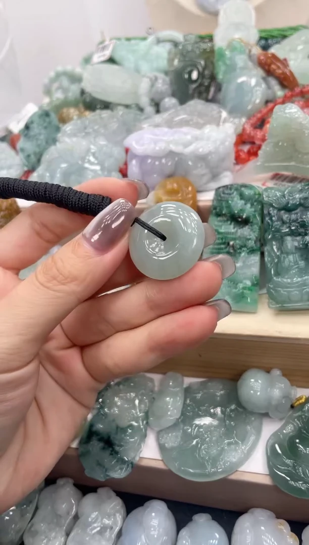 未镶嵌挂件翡翠040