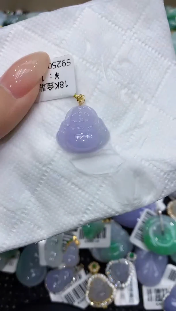颈饰18K金镶嵌翡翠111111111111
