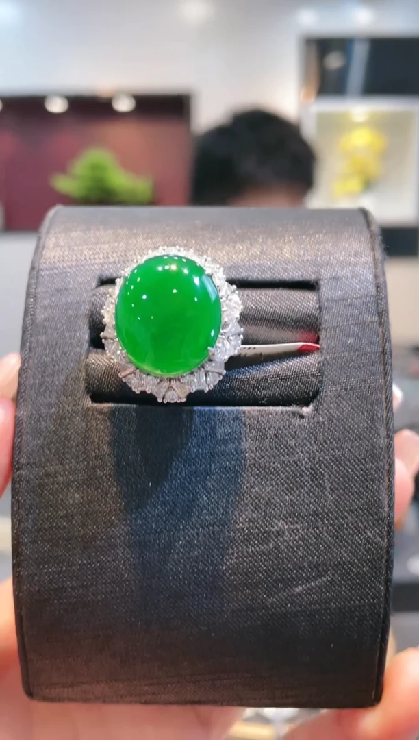 【闪购商品】翡翠颈饰18K金镶嵌A53天然A货翡翠两用款戒指