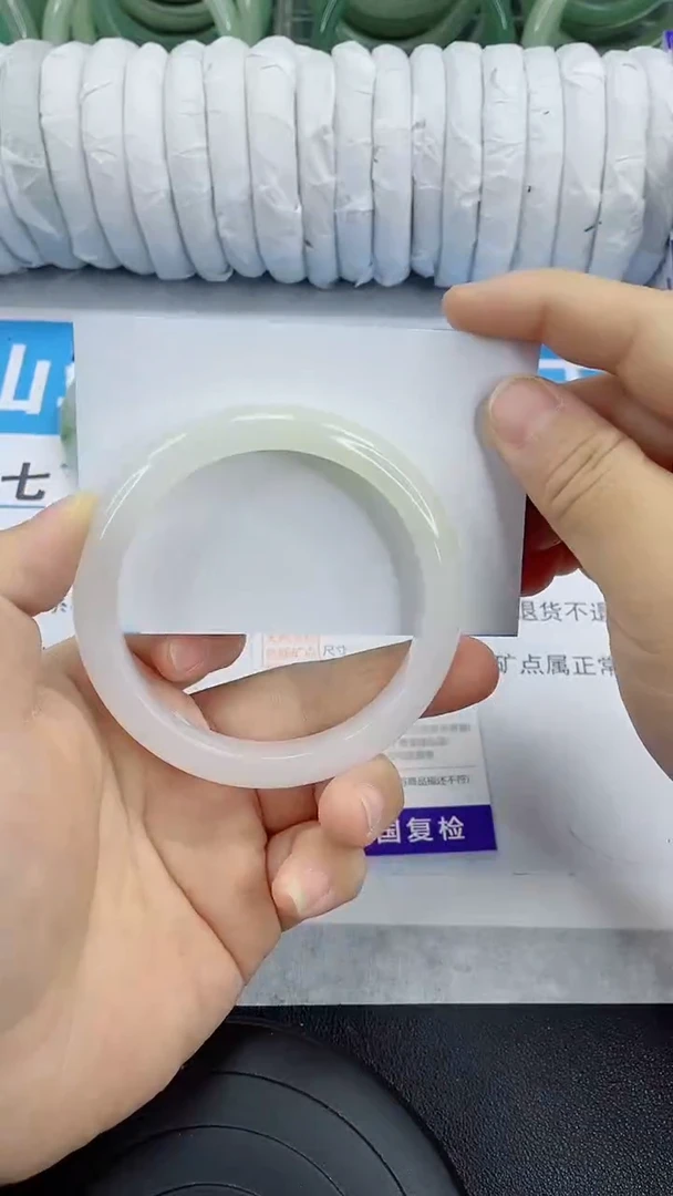 未镶嵌手镯石英质玉162-59/60