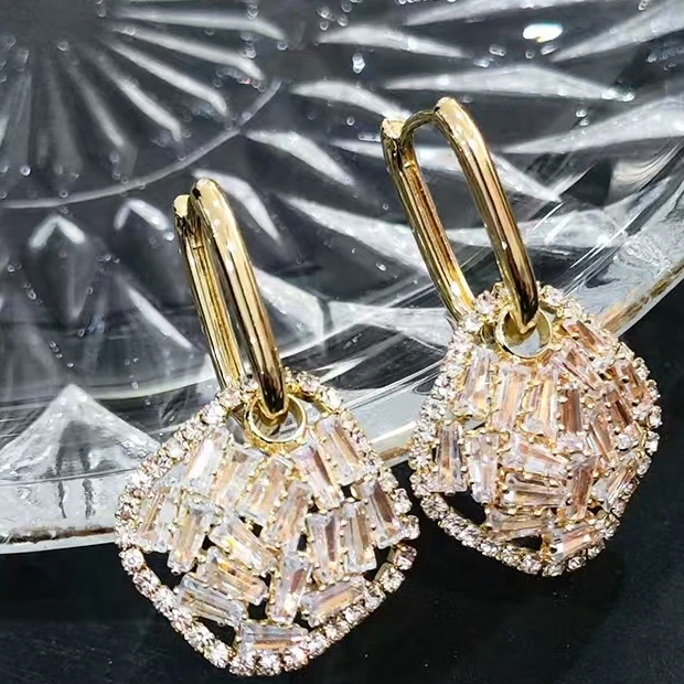 铜合金耳饰 金色女甜美风瑞丽风耳环满钻耳饰轻奢时尚PT0268A1