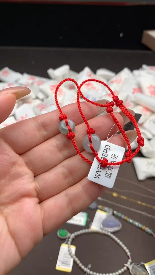 【闪购商品】翡翠手绳未镶嵌多样性发货（发一个）