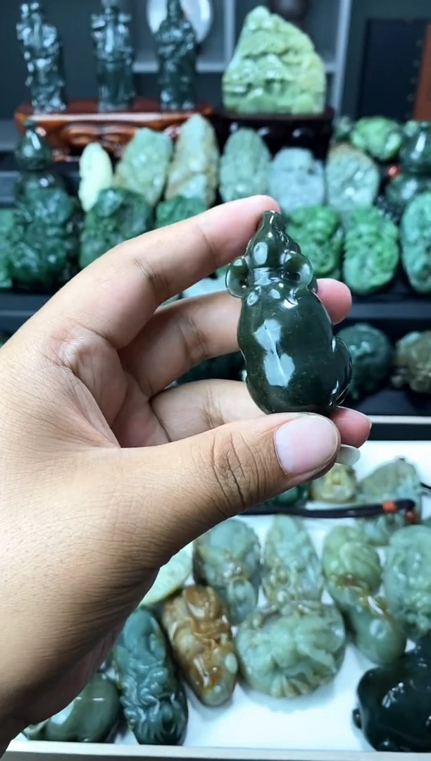 颈饰未镶嵌和田玉1