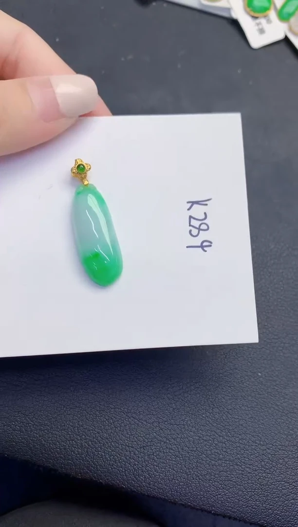 颈饰未镶嵌翡翠缅甸天然翡翠A货