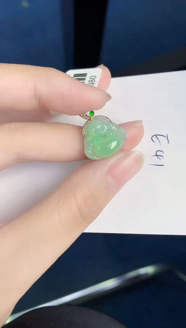 翡翠18K金镶嵌颈饰天然翡翠缅甸A货