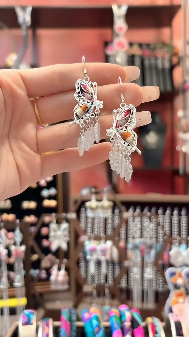 织绣云织谣民族风精美饰品  252