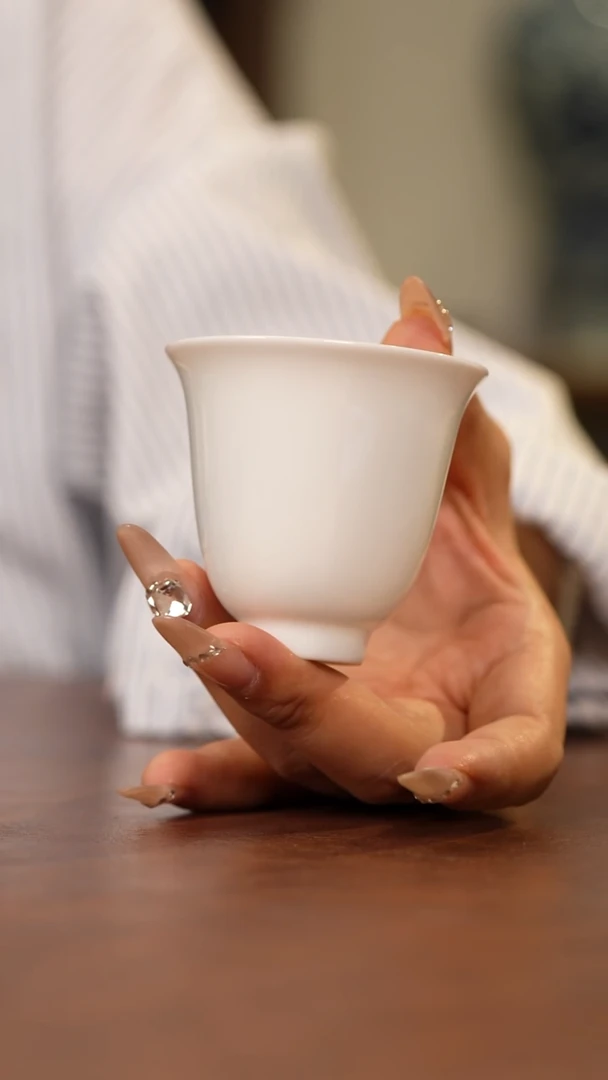 景德镇手工白胎闻香杯