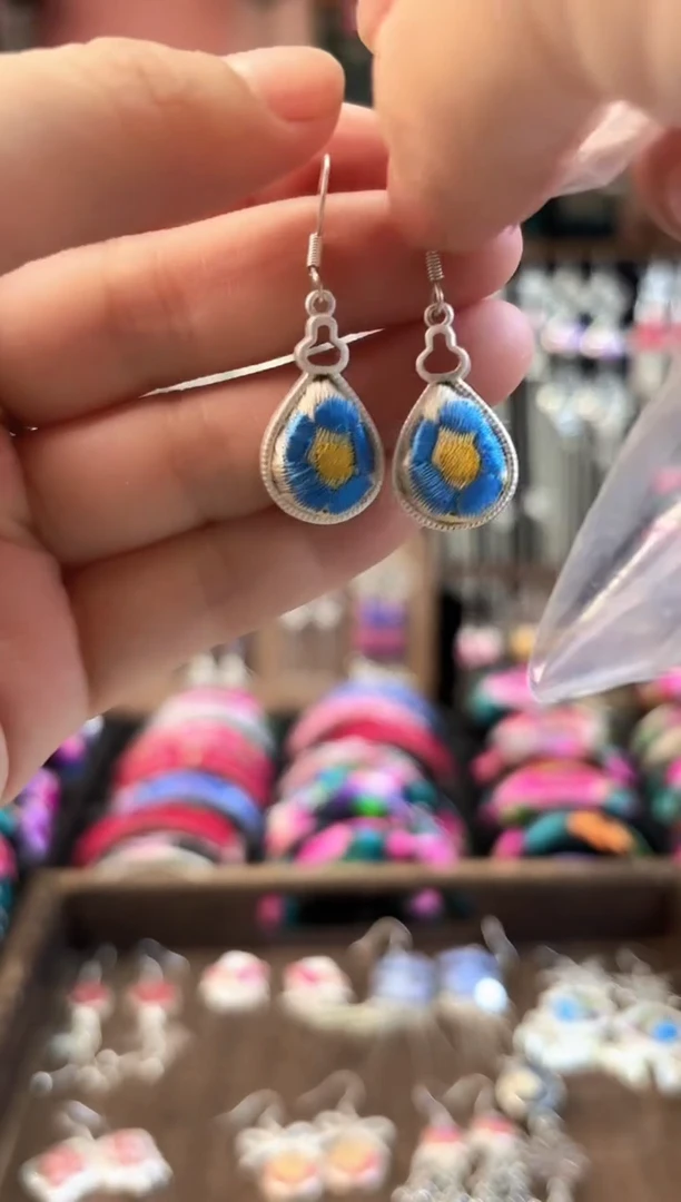 织绣@****何艺枝独绣老绣饰品34