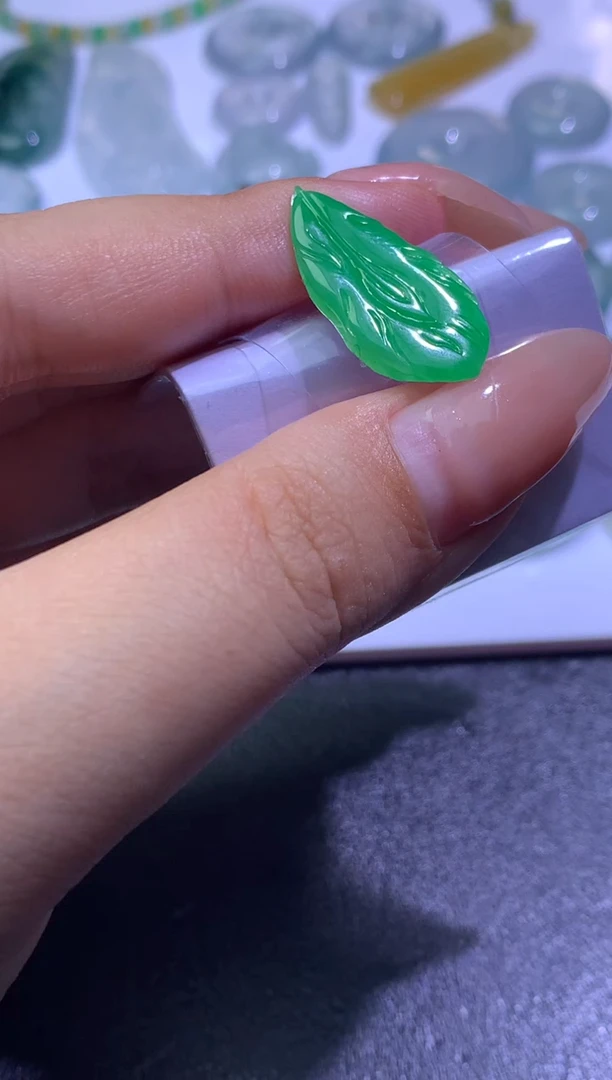 未镶嵌定制翡翠毛货