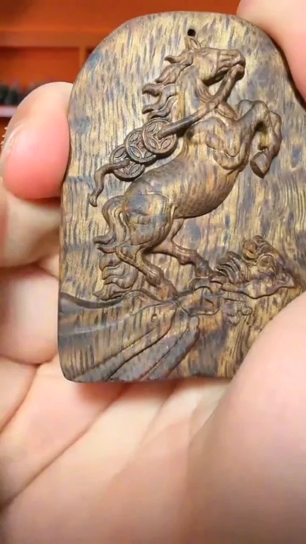 沉香吊坠312号白棋生肖马多样性发一