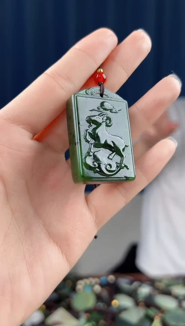 颈饰未镶嵌和田玉拍一发一，多样性发货