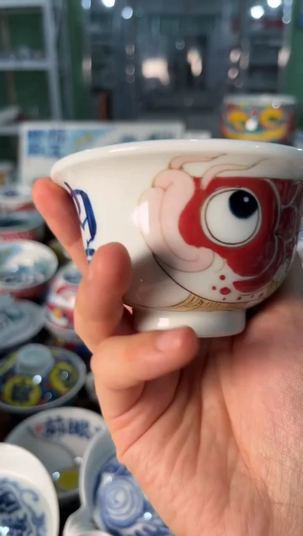 陶瓷昨明景德镇陶瓷：压手杯