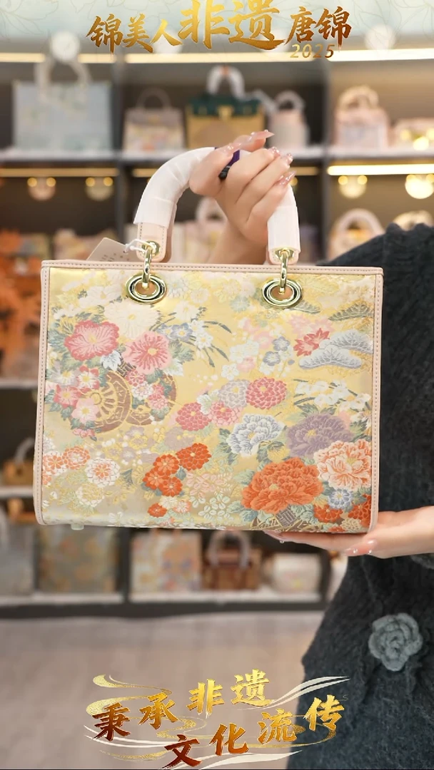 织绣35非遗唐锦大戴妃