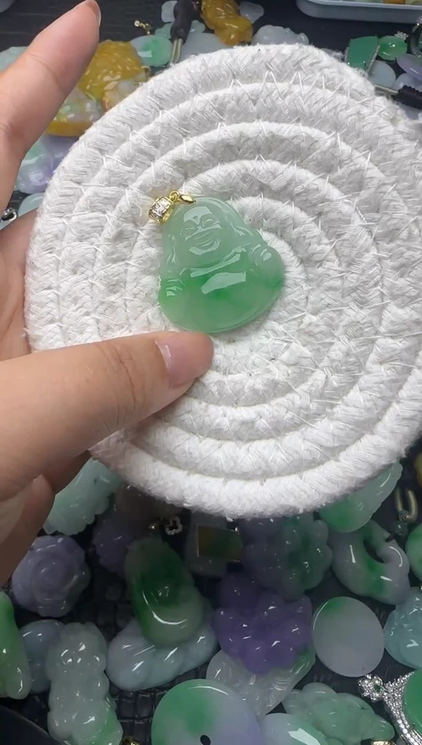 颈饰未镶嵌翡翠缅甸翡翠吊坠