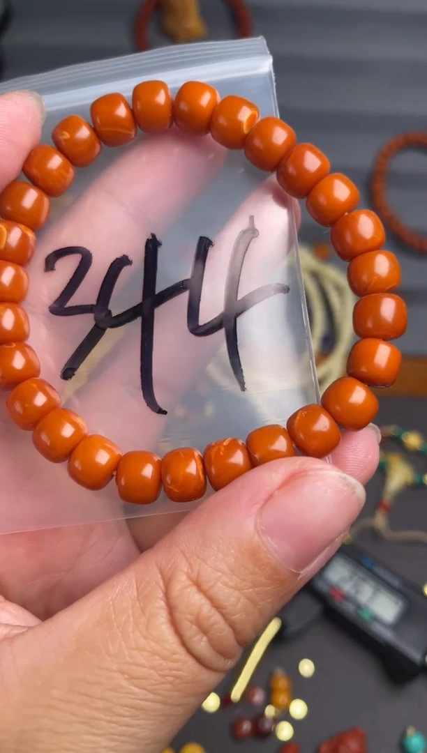 未镶嵌蜜蜡裸石多样性发货