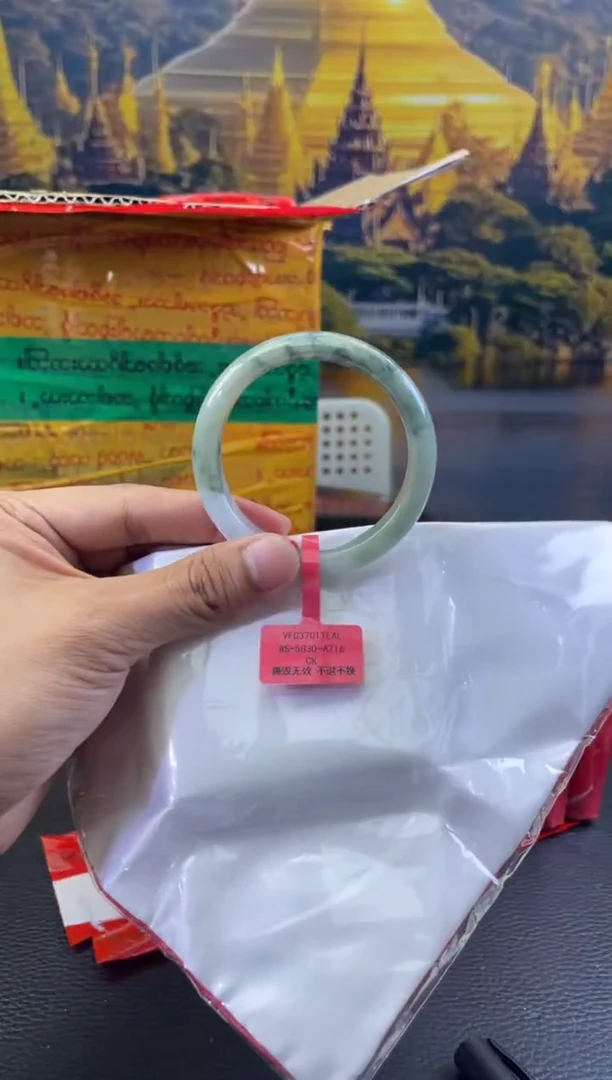 未镶嵌手镯翡翠3