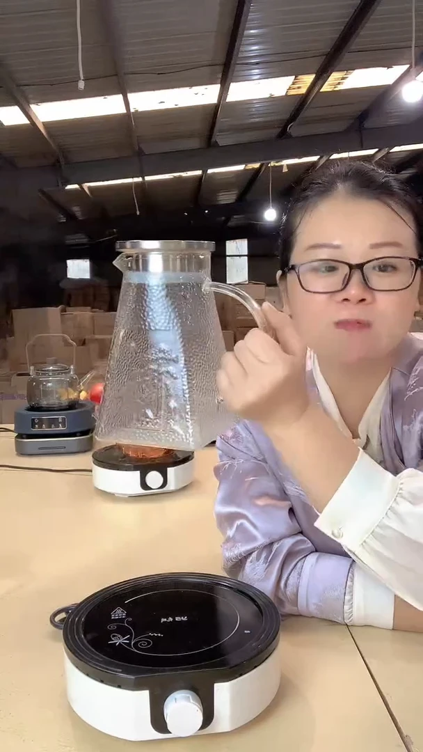 水晶玻璃吸管款方形锤纹壶 1.3ml