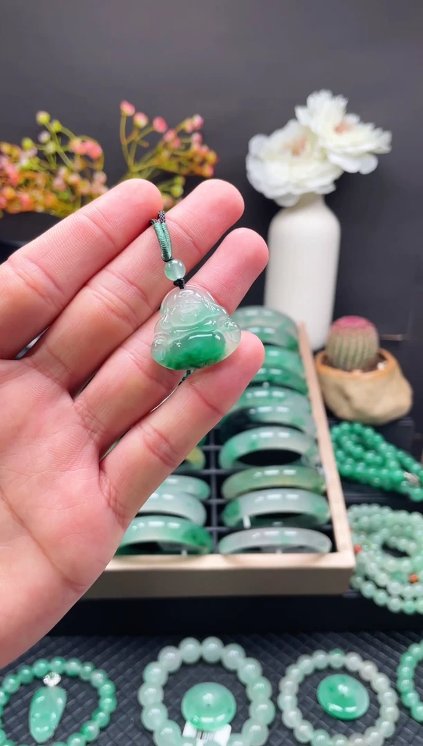 未镶嵌手镯石英质玉天然非洲翠