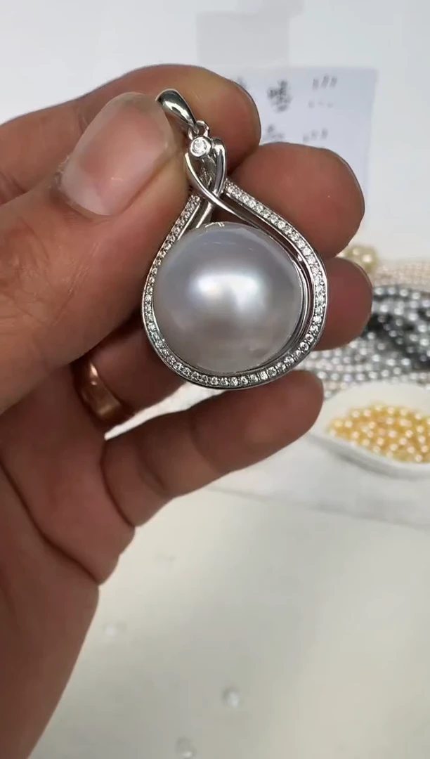 颈饰银S925镶嵌海水珍珠吊坠