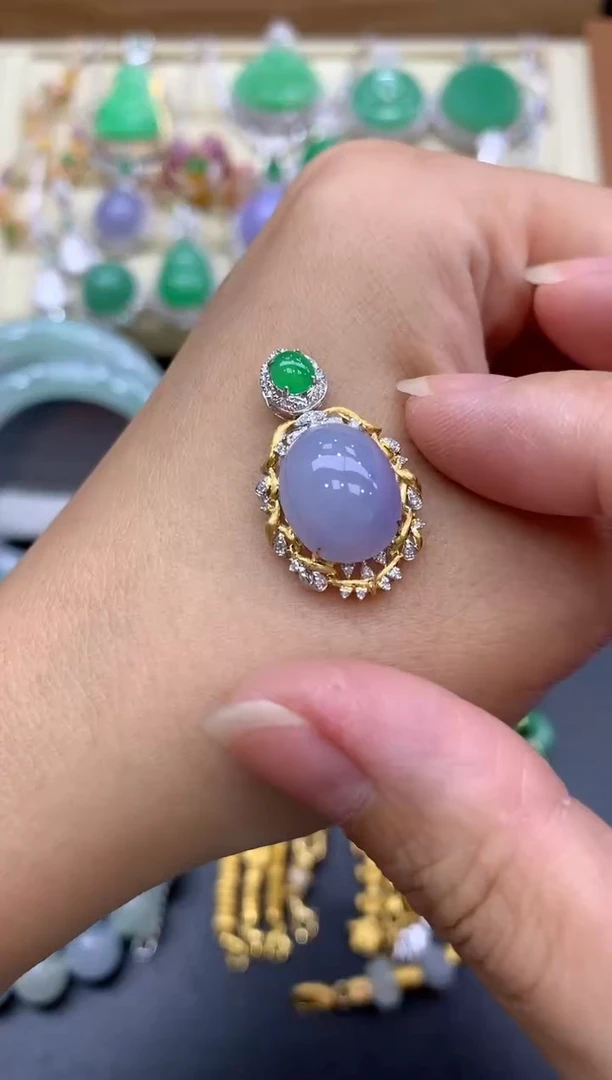 翡翠18K金镶嵌颈饰361-中国好珍宝