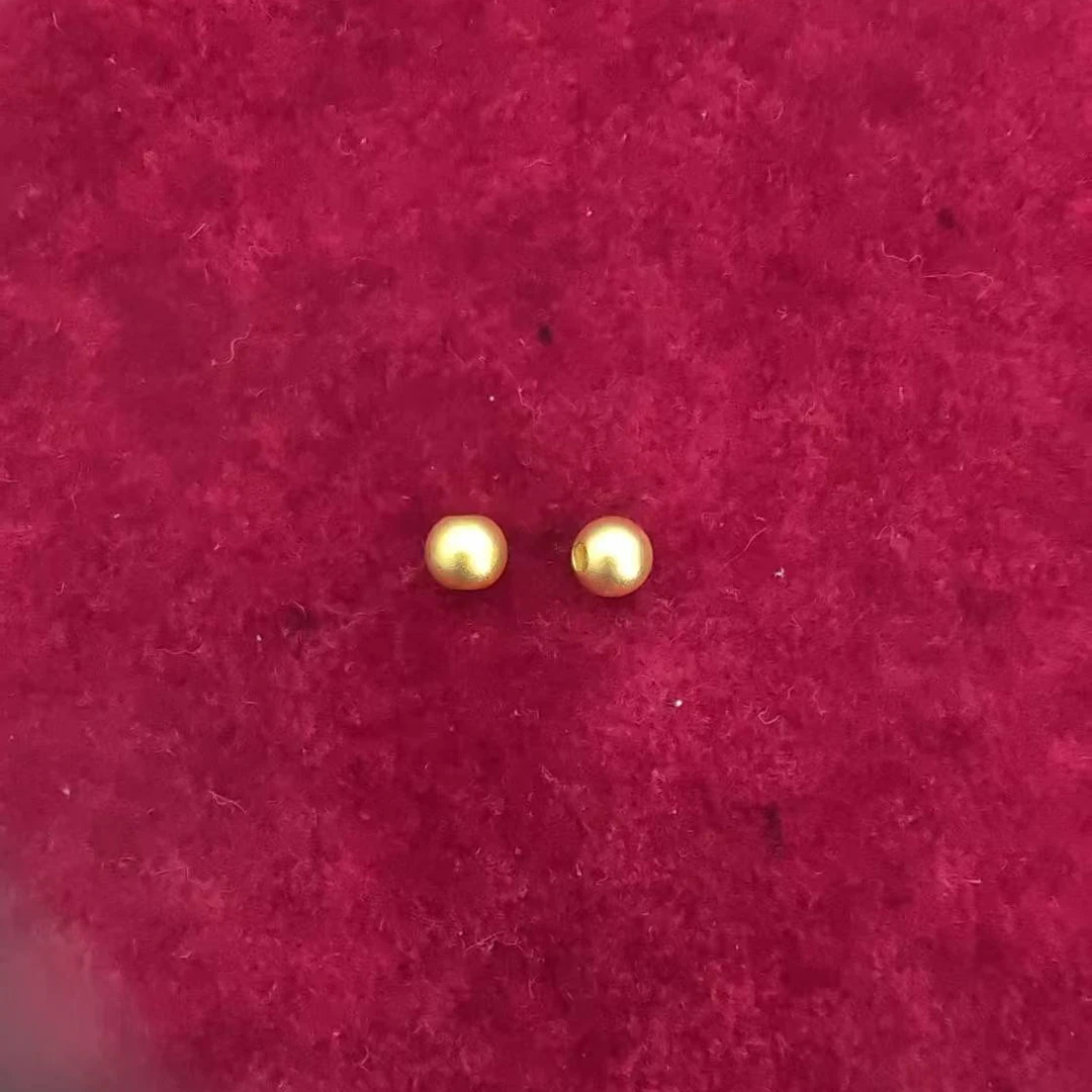 周大生足金小金珠