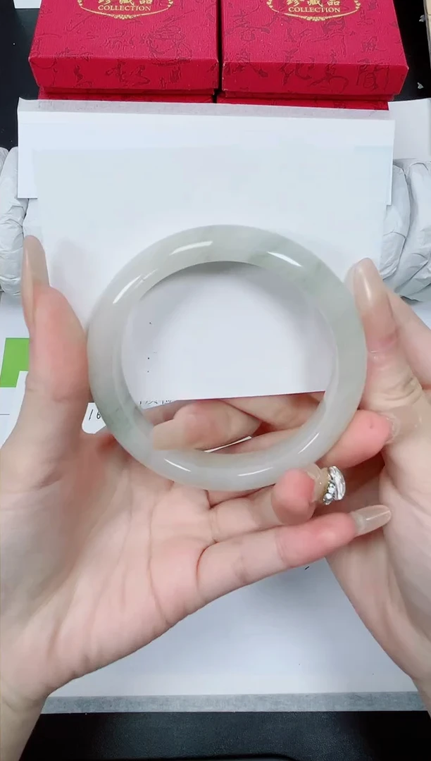 【闪购商品】石英质玉手镯未镶嵌K165-57.6