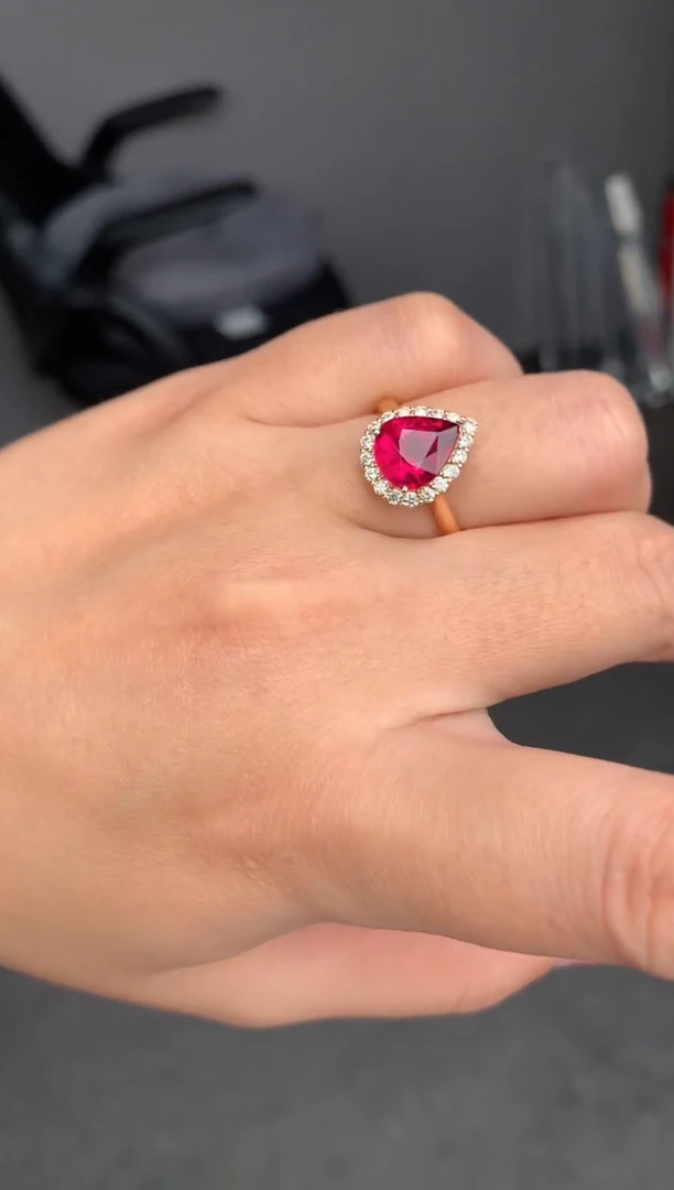 【闪购商品】碧玺戒指18K金镶嵌2.5ct卢比莱