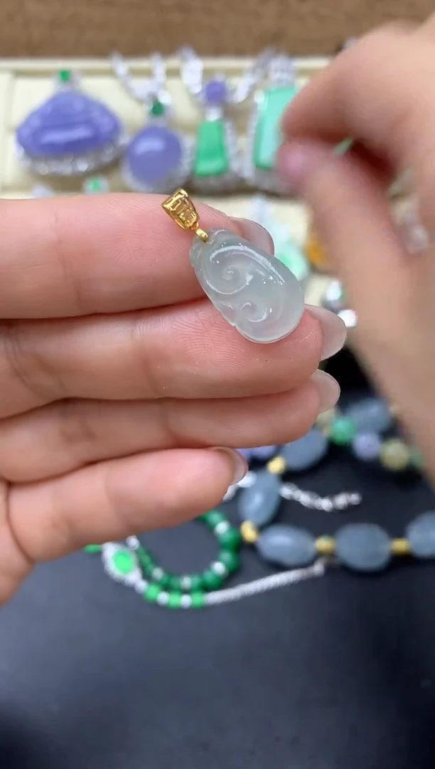 【闪购商品】翡翠颈饰18K金镶嵌18-中国好珍宝