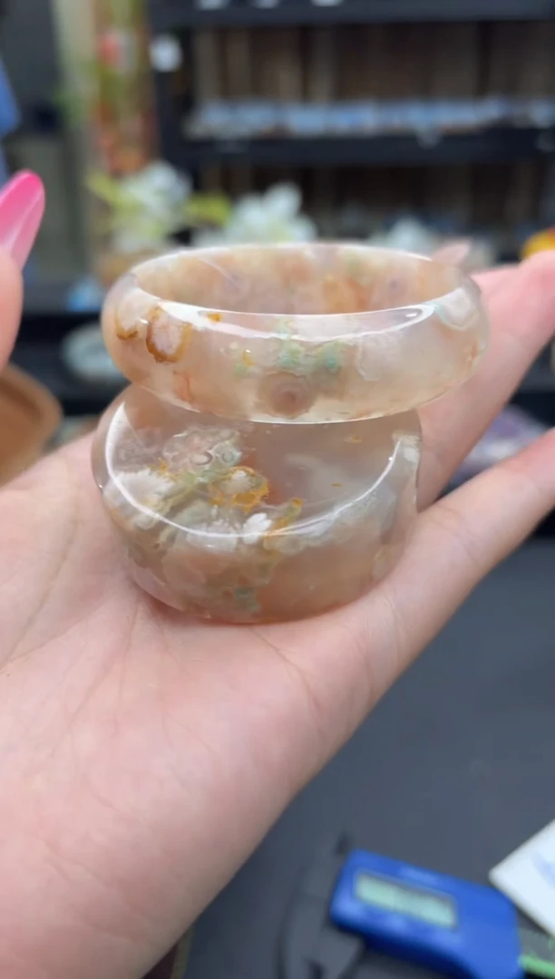 未镶嵌手镯石英质玉324(53圈赠送镯心)