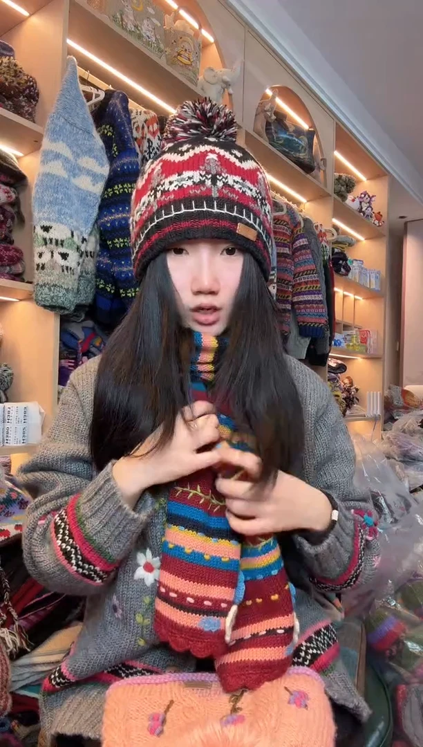 羊毛羊*羊红色围巾333