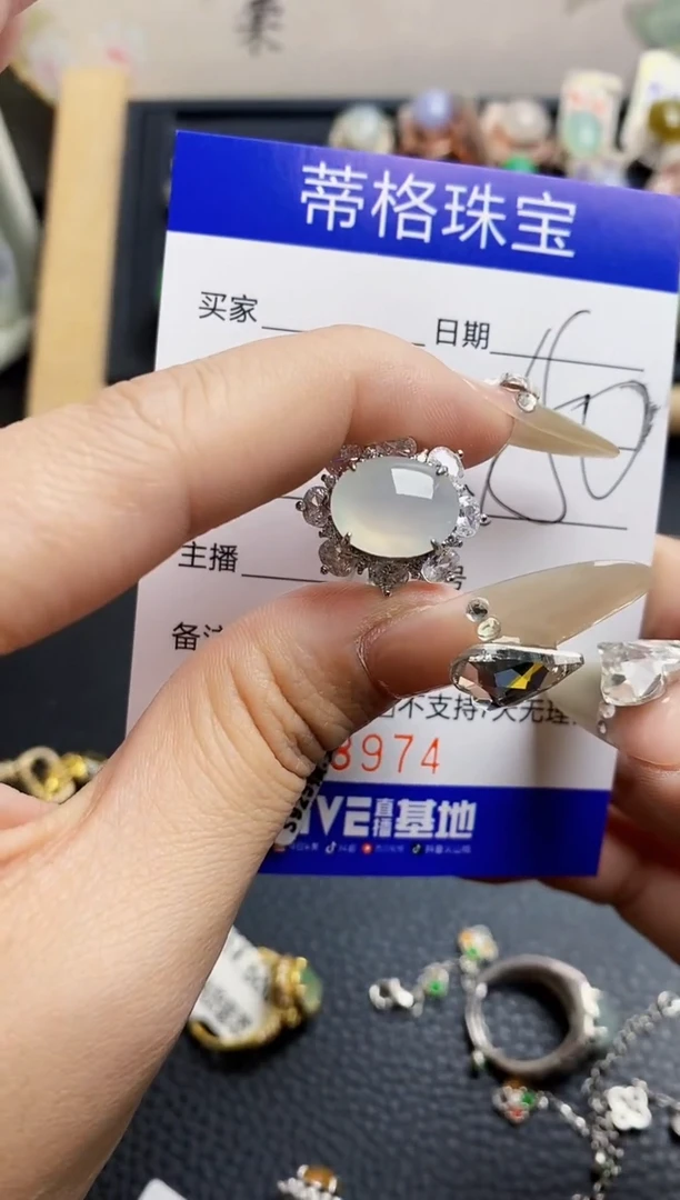 翡翠戒指银S925镶嵌8974