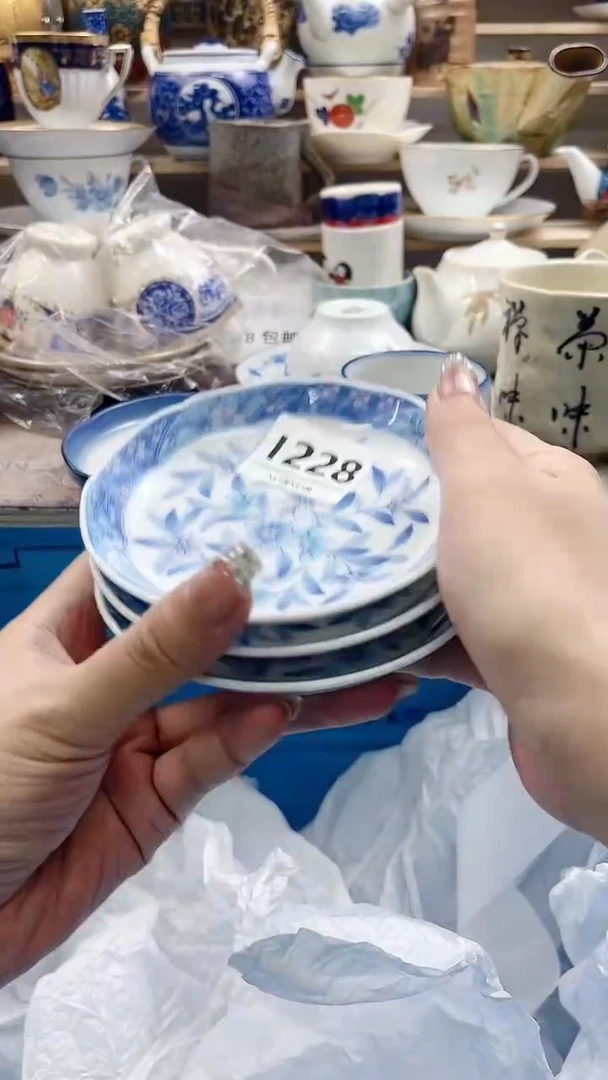 瓷片林****英 I228不退不换.感谢理解