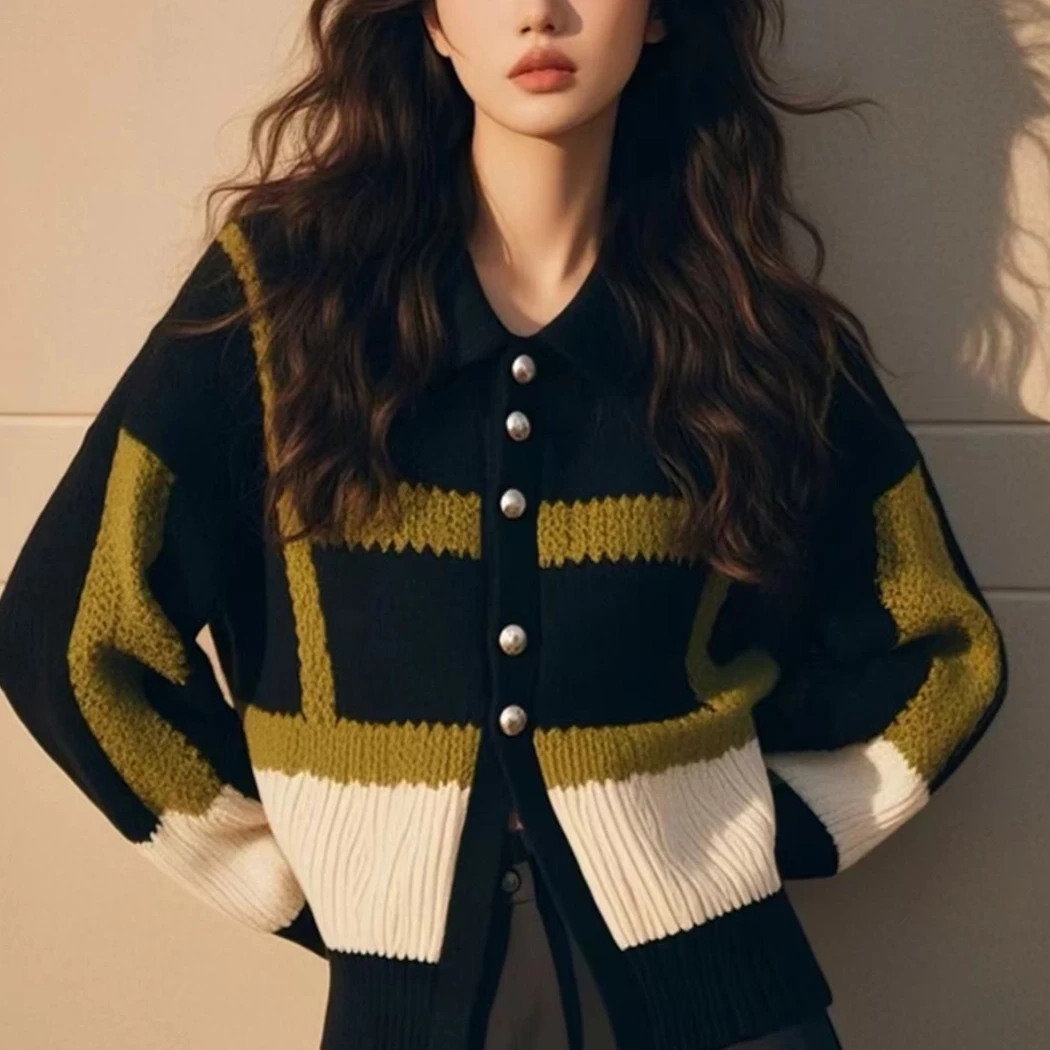 SM潮流新款秋冬复古撞色条纹设计感翻领高级洋气长袖毛针织开衫女