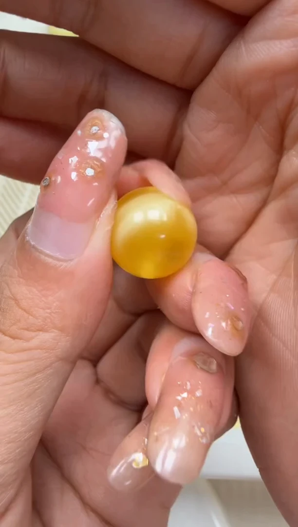 裸石琥珀未镶嵌如图