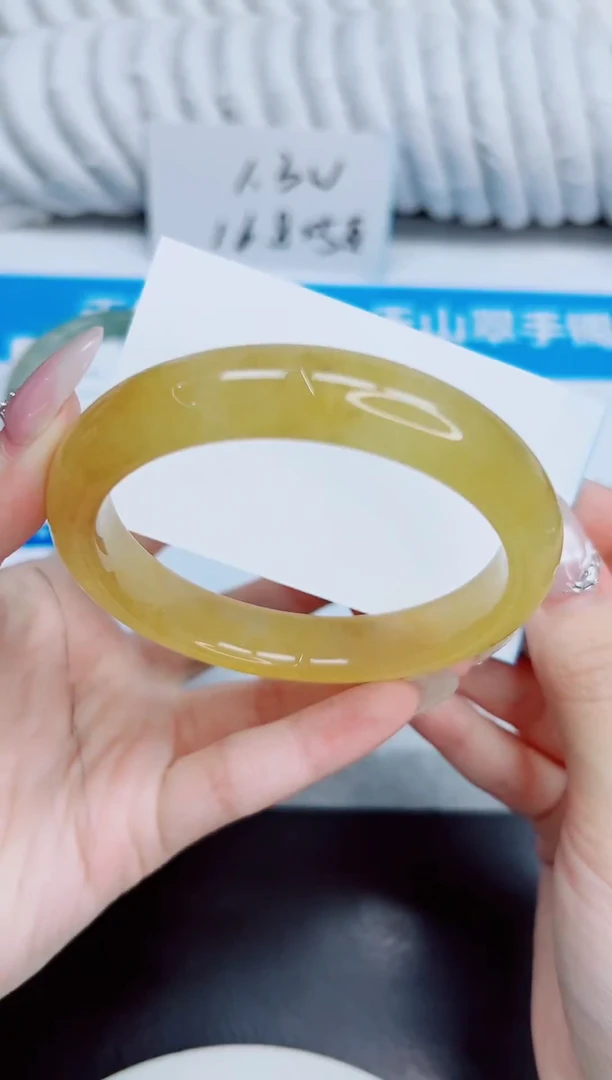 未镶嵌手镯石英质玉141/62.8