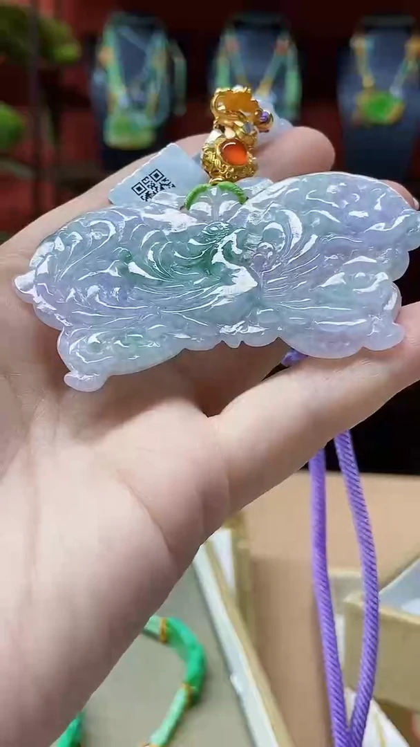 颈饰未镶嵌翡翠吊坠
